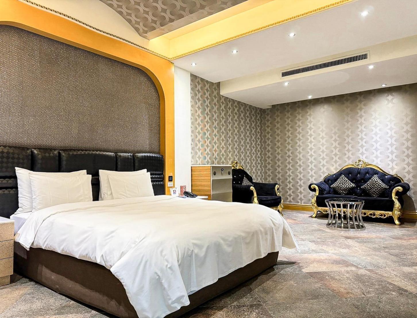 All-Ur Boutique Motel -Chia Yi Branch Chiayi Exterior foto