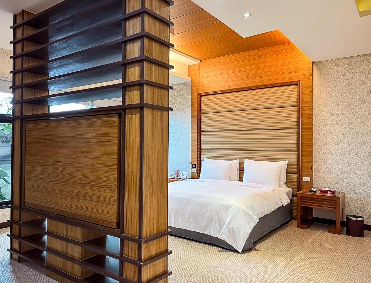 All-Ur Boutique Motel -Chia Yi Branch Chiayi Exterior foto